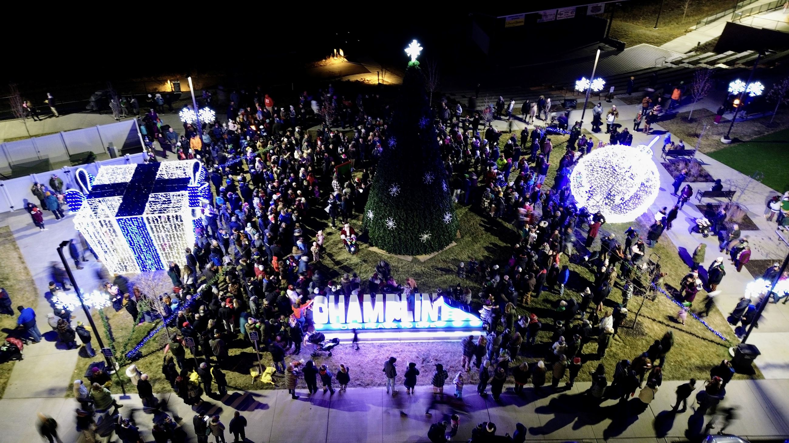 2023 Christmas at the Crossings